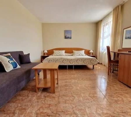 Family Hotel Selena Несебр Экстерьер фото